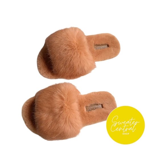 Shoes - Fluffy Slippers